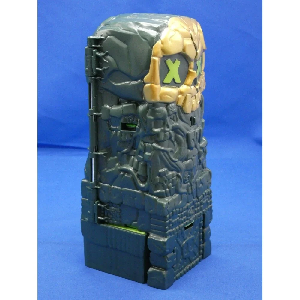 Treasure X Lost Lands Skull Island Swamp Tower Playset Toy with 2 Spiders Moose